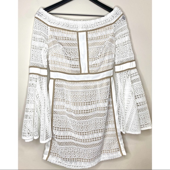 L’ATISTE by Amy White Nude Eyelet Mini Bell Sleeve - Picture 15 of 15